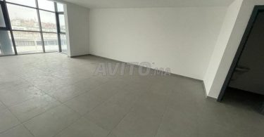 "Bureaux de 80 m² à louer dans le centre-ville d'Agadir - 7 500 DH"