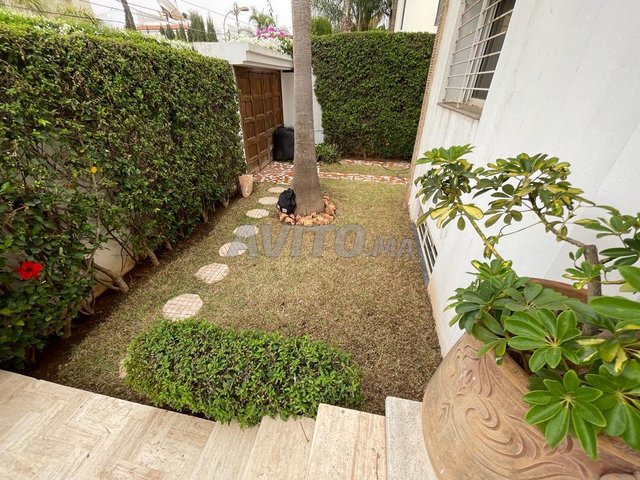 18 minutes : Opportunité à Agadir - 12 Villas et Riads à saisir, dont une villa avec piscine et jardin à Sonaba pour 5 700 000 DH.