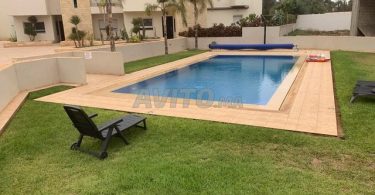 À louer à Agadir : Villa avec piscine chauffée et parking, 5 chambres, 858 m² - 30 000 DH