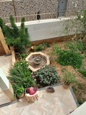 À vendre : 8 Villas et Riads à Agadir, Hay Dakhlavilla - 3 chambres, 240 m², Prix sur demande.