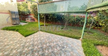 "Agadir : Appartement vide de 240 m² en rez-de-jardin à Ben Serguaou - 2 chambres à 7 000 DH"