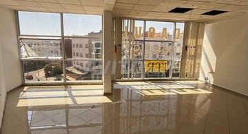 Bureau vide de 98 m² à louer au 3ème étage, Hay Mohammadi, Agadir - 4 500 DH