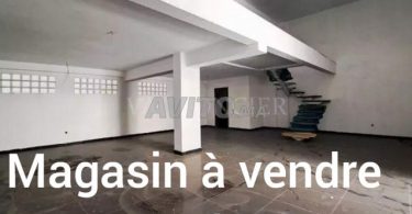 "Local Commercial à vendre à Agadir, Haut-Founty : 180 m² avec Mezzanine de 90 m² - 2 500 000 DH"