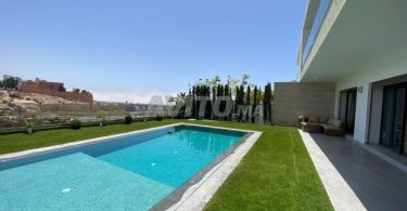 Locations de vacances à Agadir : Villa avec piscine privée à Taghazout Bay – 5+2 personnes à partir de 4 000 DH