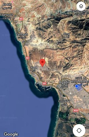 Opportunité à Agadir : Terrain R3 avec double façade pour projet commercial ou résidentiel - 1 000 000 DH