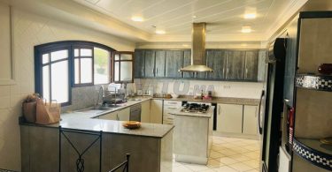 Superbe villa de standing à louer meublée à Agadir