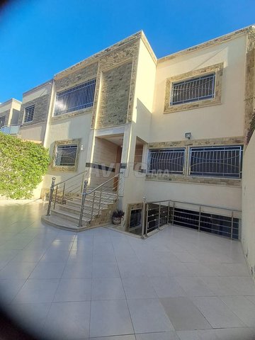 Villas et Riads à vendre à Hay Najah, Agadir – Belle villa de 313 m² à 4 500 000 DH.