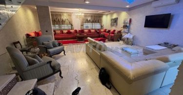À vendre : 3 Villas et Riads à Agadir, Wifaqvilla, 6/8 pièces, 400 m², 5 500 000 DH.