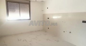 À louer : Grand bureau neuf de 215 m² à Agadir, Al Wifaq - 6 000 DH
