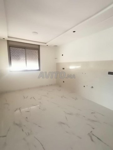 À louer : Grand bureau neuf de 215 m² à Agadir, Al Wifaq - 6 000 DH