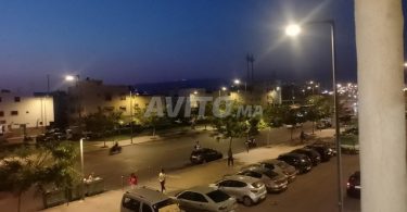 À louer à Agadir : Bureau de 84 m² en première étage sur le boulevard Al Hamra - 3 500 DH