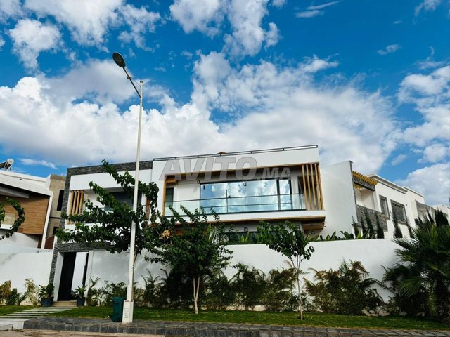 À vendre : Villa de Luxe à Agadir, Hay Mohammadi - 380 m² à 6 500 000 DH