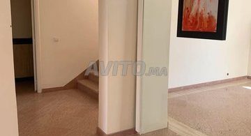 À vendre à Agadir : Villa lumineuse de 5 pièces, finitions soignées, Taddart, 247 m² – 3 700 000 DH.