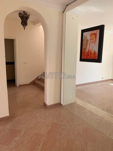 À vendre à Agadir : Villa lumineuse de 5 pièces, finitions soignées, Taddart, 247 m² – 3 700 000 DH.