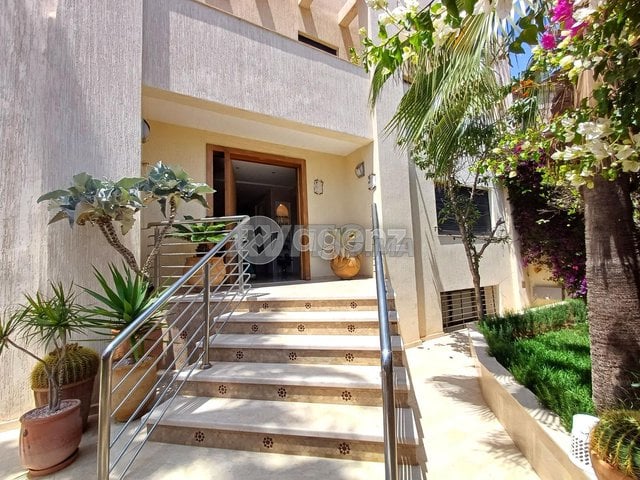 "AGADIR : Villa d'exception à vendre à Founti - 4 chambres, 324 m² pour 7 500 000 DH"
