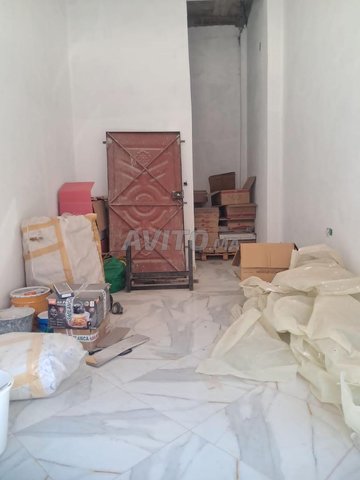 Annonce : Local à vendre dans une résidence privée R3 à Hay Mohammadi, Agadir - Prix : 370 000 DH, idéal pour diverses utilisations.