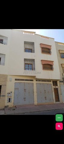 "Élégante Maison de Ville à Agadir - 2 Étages et Grand Garage, 270 m², 2 Chambres, 2 Salles de Bain - 2 900 000 DH"
