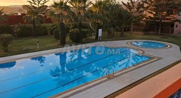 Locations de vacances à Agadir : Bungalows avec piscine à Tamraght, Villas et Riads à partir de 3 500 DH.
