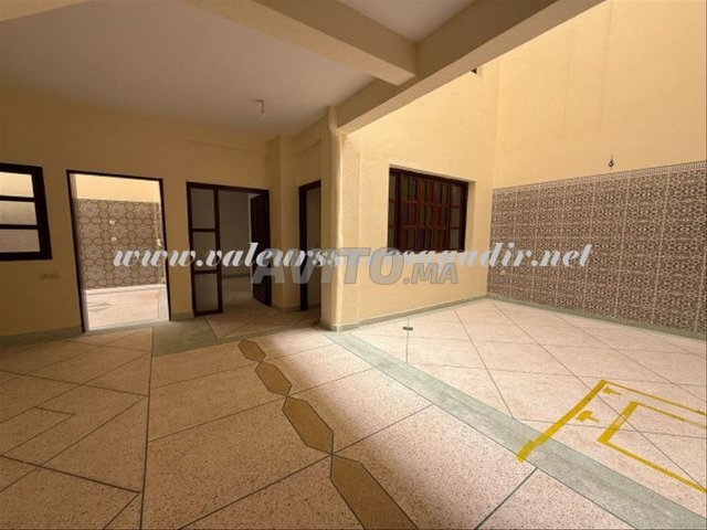 MAISON DE STYLE RIAD À LOUER À AGADIR - 10 PIÈCES POUR 15 000 DH