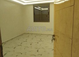 Maisons et Villas à Agadir : R2 avec studio dans un immeuble privé à 13 000 000 DH