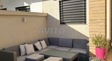 Vente d'une villa meublée agréable à Agadir - 3 chambres, 2 salles de bains, 3 300 000 DH
