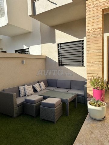 Vente d'une villa meublée agréable à Agadir - 3 chambres, 2 salles de bains, 3 300 000 DH