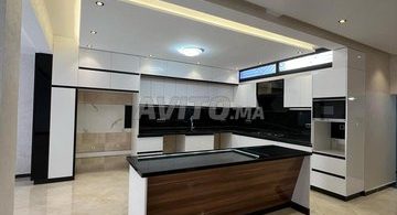 Villas et Riads à vendre à Agadir - Illigh : 216 m², 5 chambres, 4 salles de bains - Demandez le prix à Agadir.