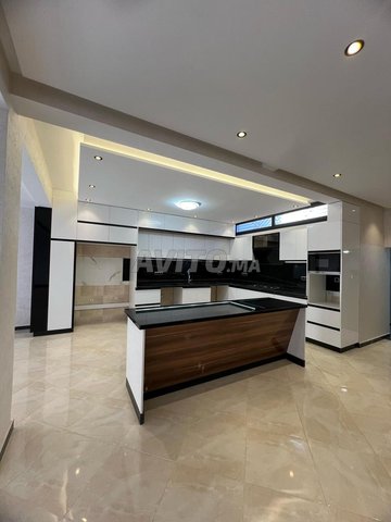 Villas et Riads à vendre à Agadir - Illigh : 216 m², 5 chambres, 4 salles de bains - Demandez le prix à Agadir.