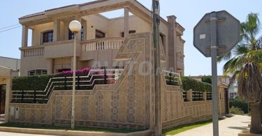 Villas et Riads à vendre à Agadir : Sonabavilla, 2 façades près du Sofitel, 374 m², 6 400 000 DH.