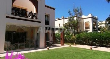 Villas et Riads de Luxe à Agadir : Villa avec Piscine à Sonaba – 3 Chambres, 350 m² – Prix sur Demande