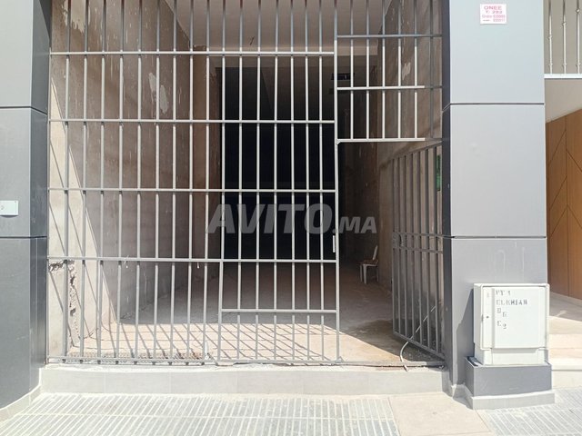 À Louer à Agadir : Local Commercial de 370 m² dans le Quartier des Abattoirs - 25 000 DH