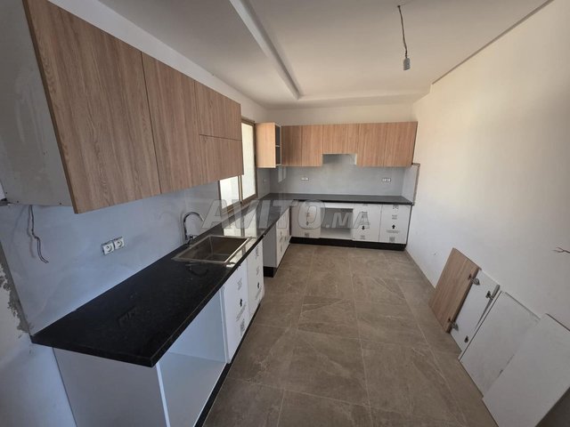 À vendre : Appartement spacieux de 135 m² à Agadir, Zone Industrielle - 1 800 000 DH
