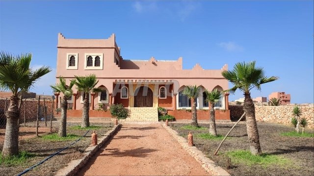 Grande Villa à Vendre à Aglou Plage, Agadir - 6 Chambres, 4 Salles de Bain, 1100 m² - Demandez le Prix !