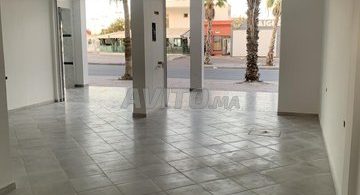 Local neuf de 80 m² à Agadir, emplacement stratégique - 8 750 DH