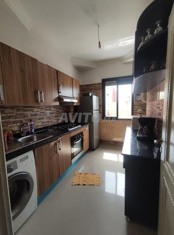 Locations de vacances à Agadir : Appartement enchanteur à louer quotidiennement près de la plage – 5+2, 450 DH.