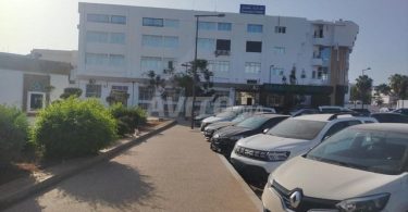 Locaux commerciaux à louer à Agadir, Av des Far - Franchise et laboratoire disponibles. Demandez le prix !
