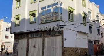 Maison R+2 rénovée à Agadir, Assaka - 5 chambres à vendre pour 2 300 000 DH.