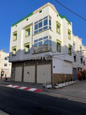 Maison R+2 rénovée à Agadir, Assaka - 5 chambres à vendre pour 2 300 000 DH.