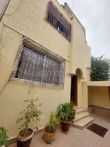 Maison à vendre à Agadir, Charaf – Spacieuse propriété de 300 m² avec 3 chambres à 2 000 000 DH.