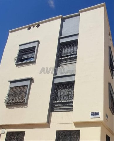 Maisons à vendre à Agadir, Cité Adrar - Maison de deux étages avec garage, 64 m², à 1 500 000 DH.