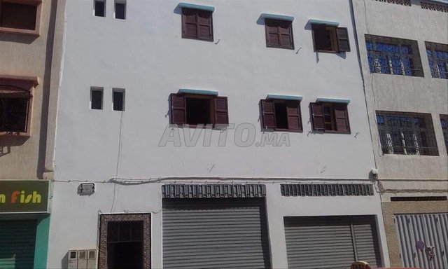 Maisons à vendre à Agadir, Hay Dakhla : Maison et 2 magasins - 4 chambres, 203 m², 3 800 000 DH.