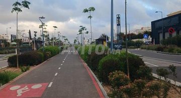 Villas et Riads à Agadir, Hay Dakhla : Villa idéalement située sur l'avenue Hassan Ier, 5 chambres, 370 m² - 3 650 000 DH à Agadir.