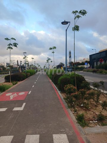 Villas et Riads à Agadir, Hay Dakhla : Villa idéalement située sur l'avenue Hassan Ier, 5 chambres, 370 m² - 3 650 000 DH à Agadir.