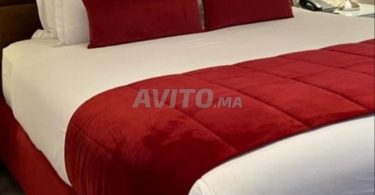 Locations saisonnières à Agadir, Centre-Ville : Appartement meublé pour famille, 5+ personnes à 3 400 DH.