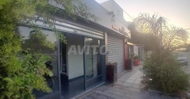 À louer : 3 bureaux à Agadir - Autre secteur, incluant un garage. Demandez le prix à Agadir.