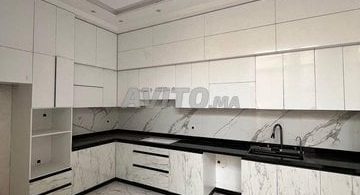 À vendre : Appartement 126 m² dans le quartier Hay Mohammadi à Agadir - 3 chambres, 2 salles de bain, prix : 1 350 000 DH.