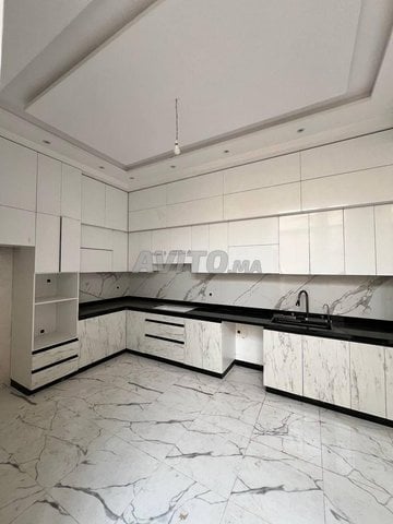 À vendre : Appartement 126 m² dans le quartier Hay Mohammadi à Agadir - 3 chambres, 2 salles de bain, prix : 1 350 000 DH.