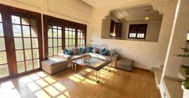 "Agadir : Superbe villa de 400 m² à Founty, proche de la plage - Locations de vacances 5+4 à partir de 3 500 DH"