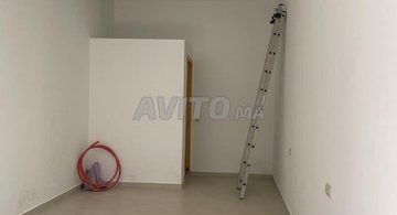 Local commercial de 24 m² à Agadir, Centre-Ville - 4 000 DH