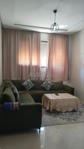 Locations de vacances à Agadir : Appartement moderne et élégant, 2 pièces, 300 DH.